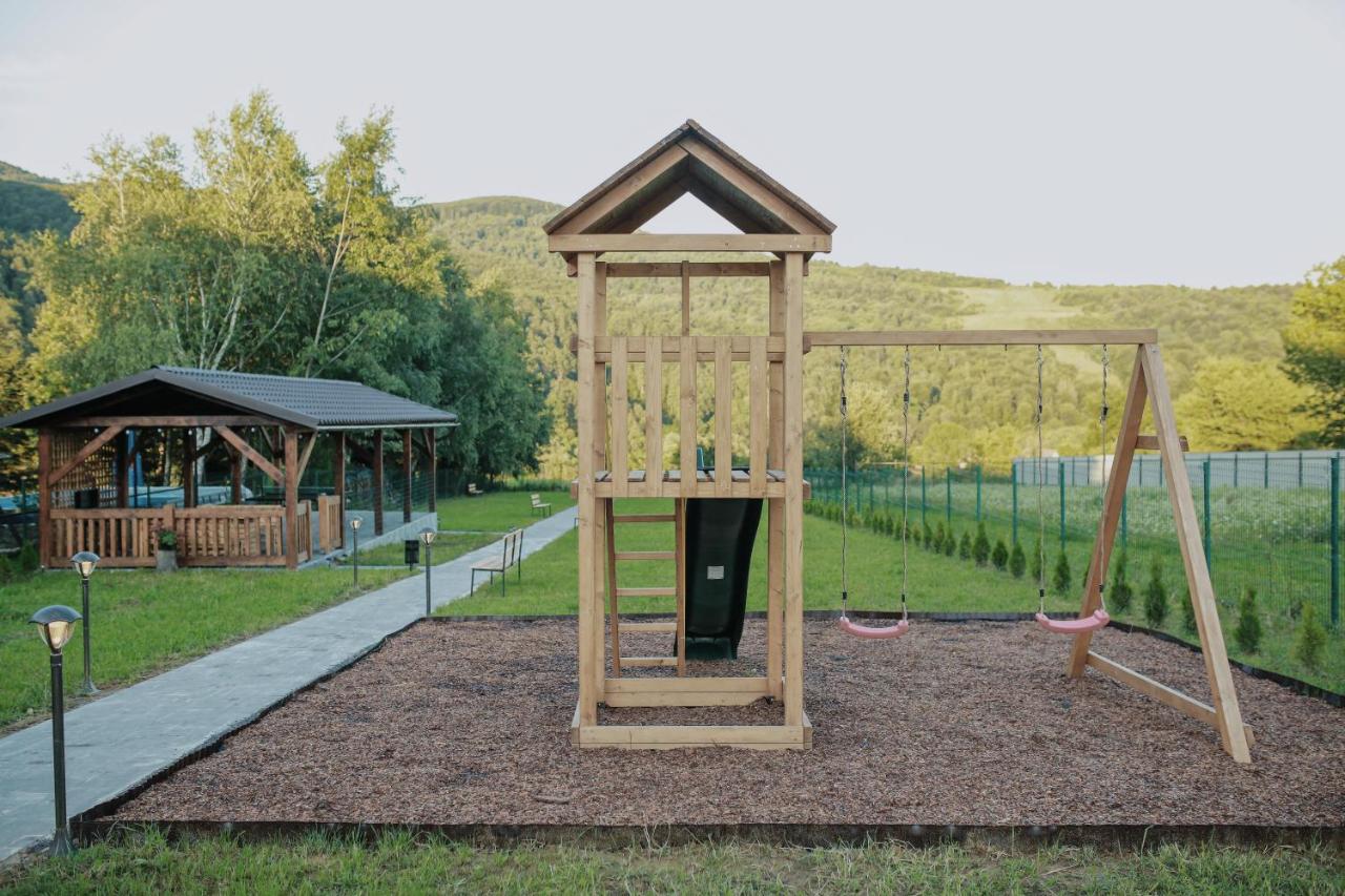 Saliuk Lodge Solochyn Exterior photo